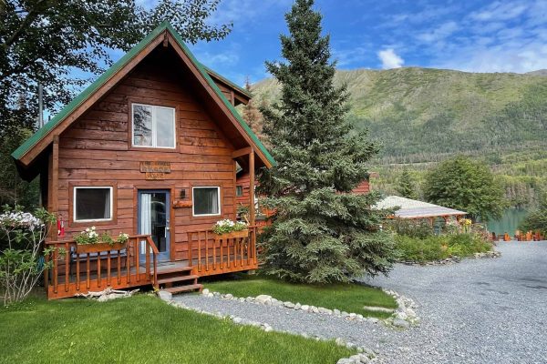 Kenai Riverside cabin located at Drifters Lodge in Cooper Landing Alaska